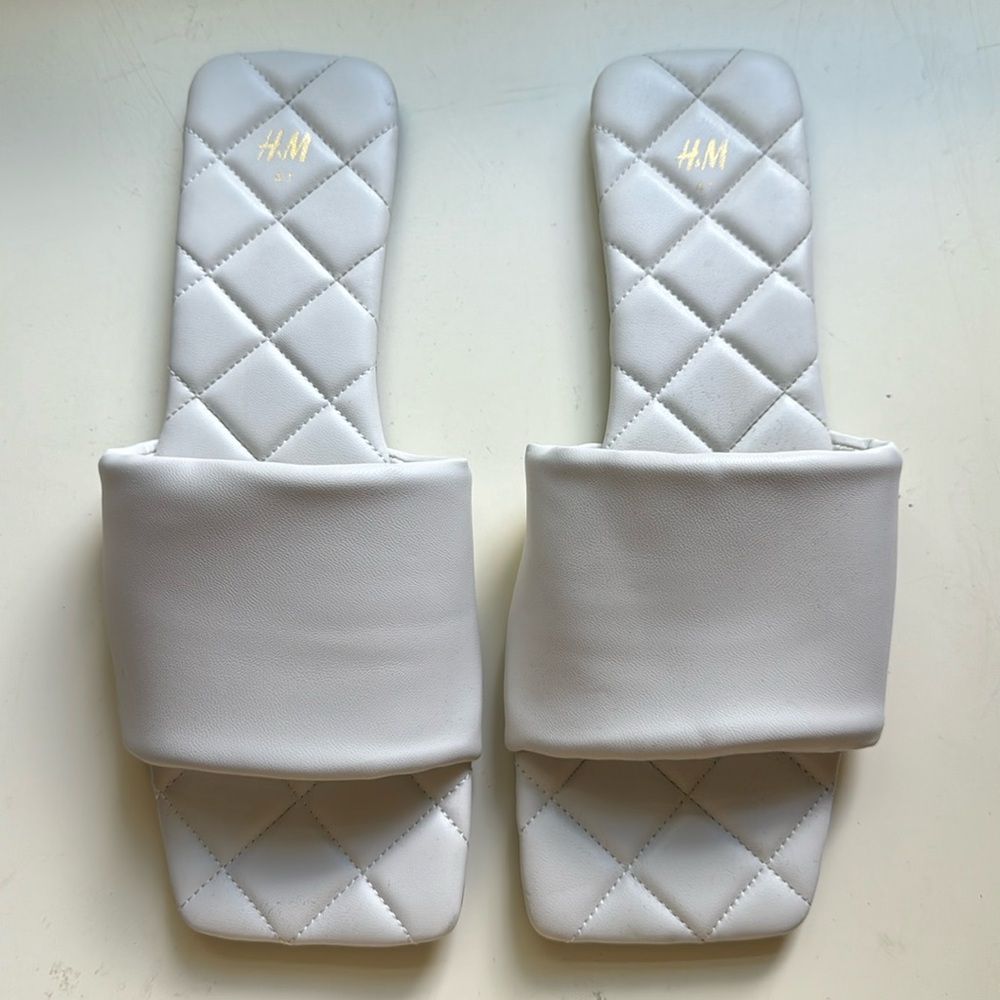 H&M Quilted White Slides